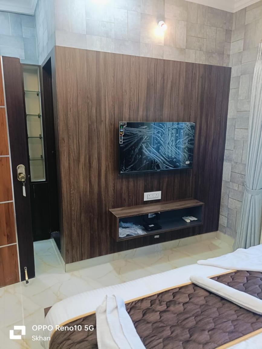 Hotel Golden Residency Kushālnagar Exterior foto