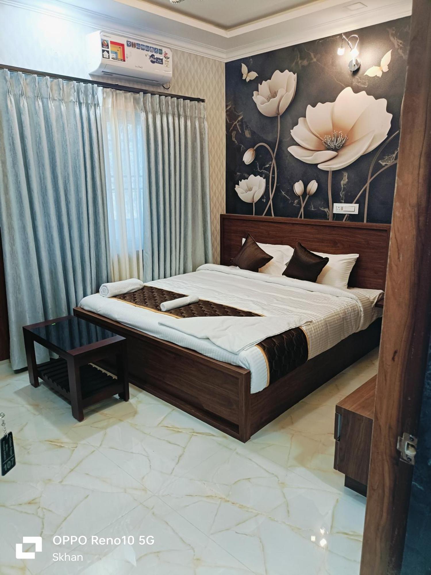 Hotel Golden Residency Kushālnagar Exterior foto