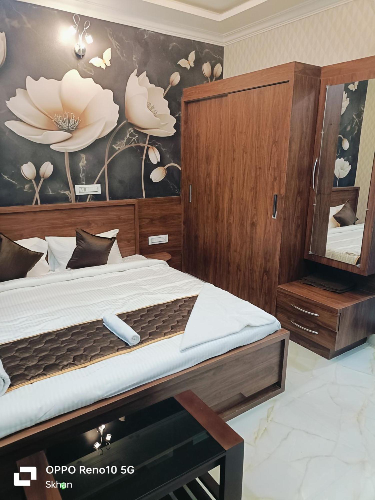 Hotel Golden Residency Kushālnagar Exterior foto
