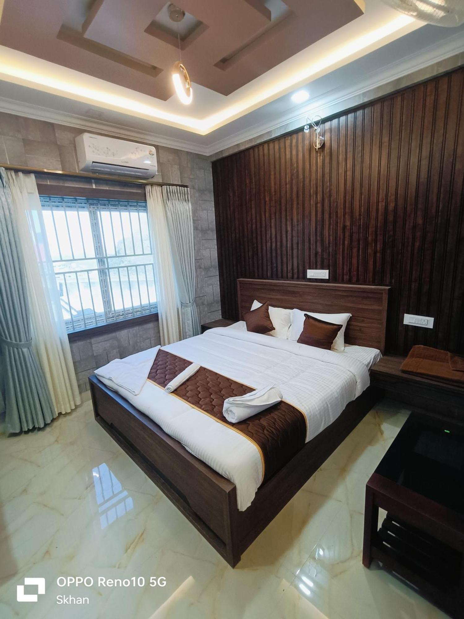 Hotel Golden Residency Kushālnagar Exterior foto